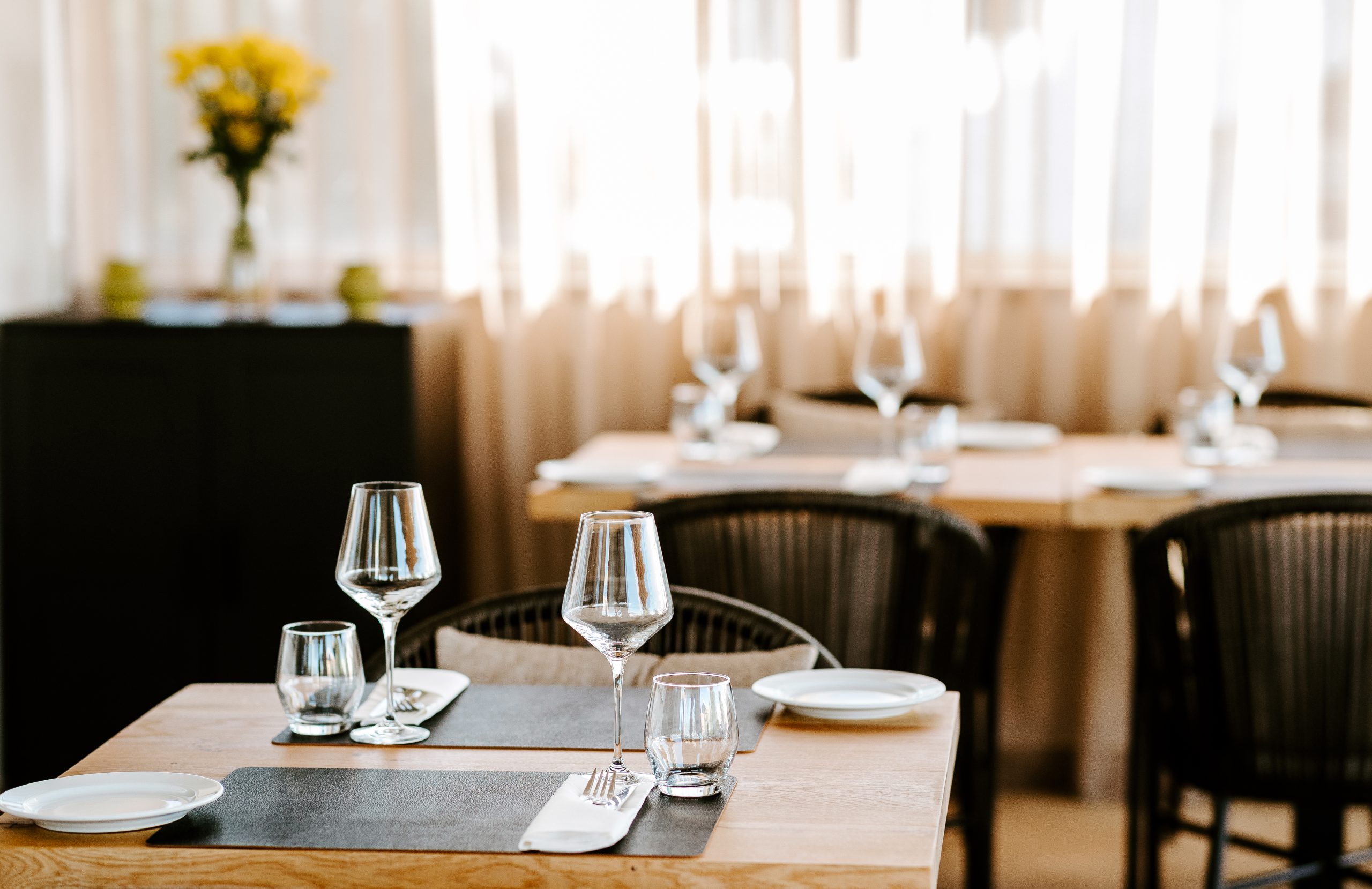 Luna Diamante Restaurant - INSIDE DINING
